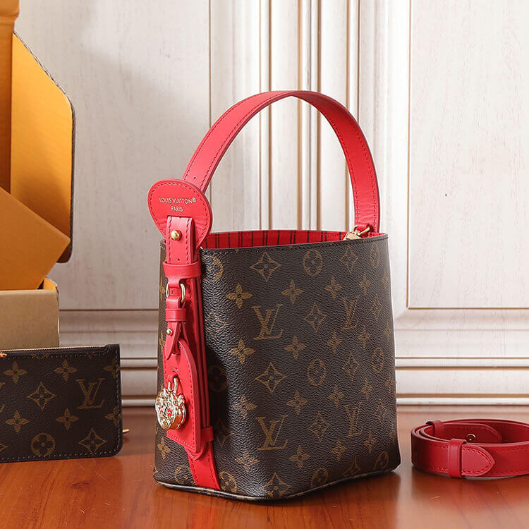 Replica LV All In BB M28317 (3)