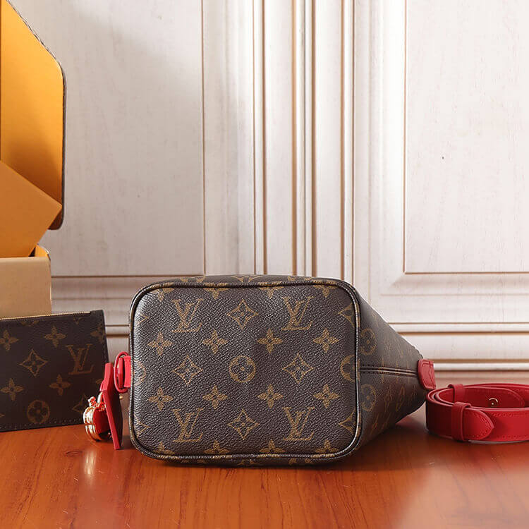 Replica LV All In BB M28317 (5)