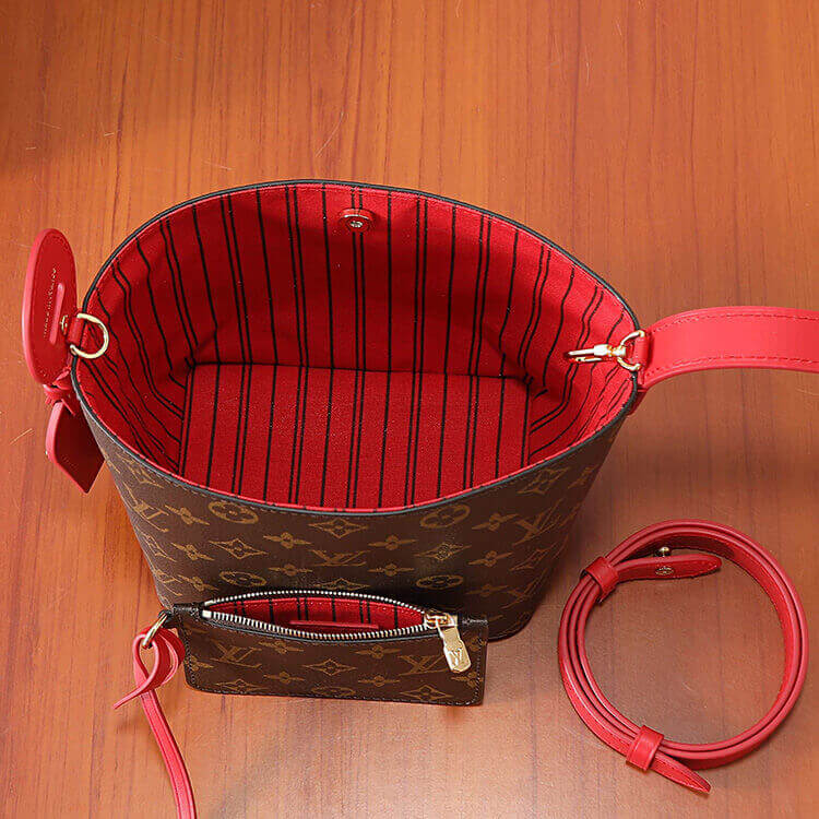 Replica LV All In BB M28317 (6)